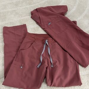 FIGS S kade cargo pants/XS one pocket catarina top